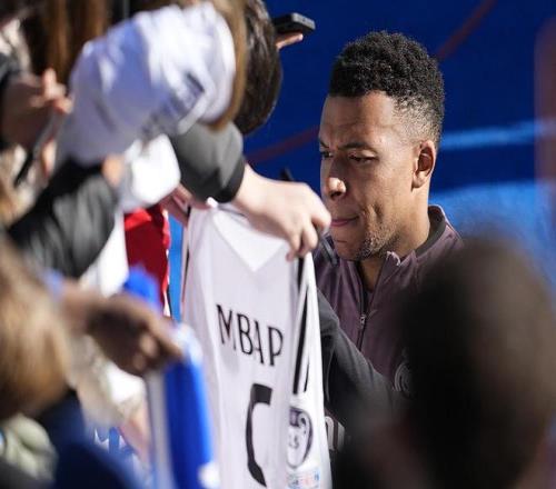 巴西世预赛,南美区第,轮小胜哥伦,立博体育官网,Ladbrokes,Sports,足球直播,篮球赛事,体育高清,NBA直播